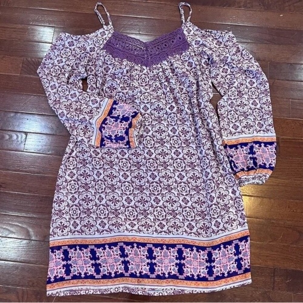 Xhilaration cold shoulder purple white and gold dress